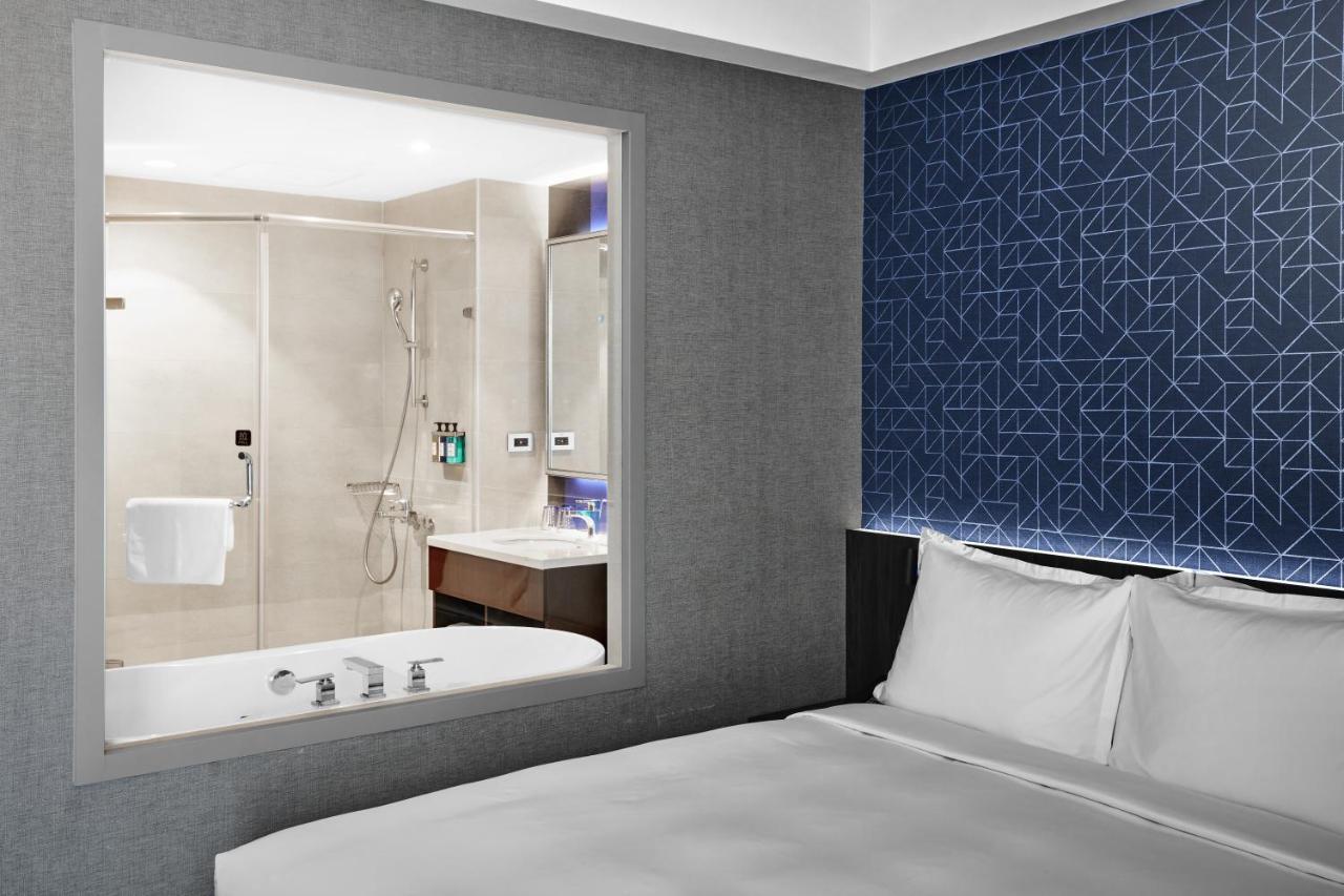 Holiday Inn Express Kaohsiung Love River, an IHG Hotel Exterior foto