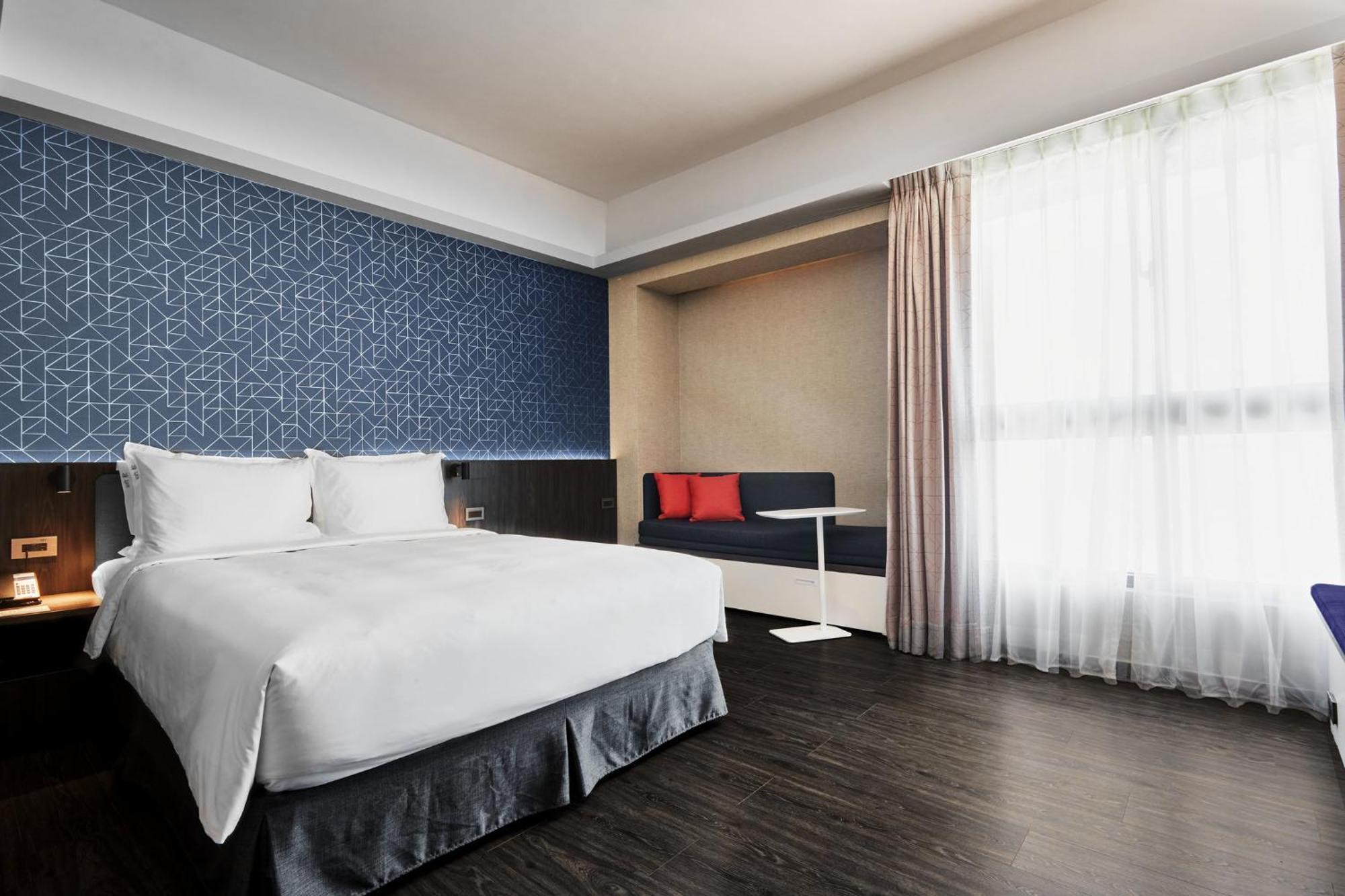 Holiday Inn Express Kaohsiung Love River, an IHG Hotel Exterior foto