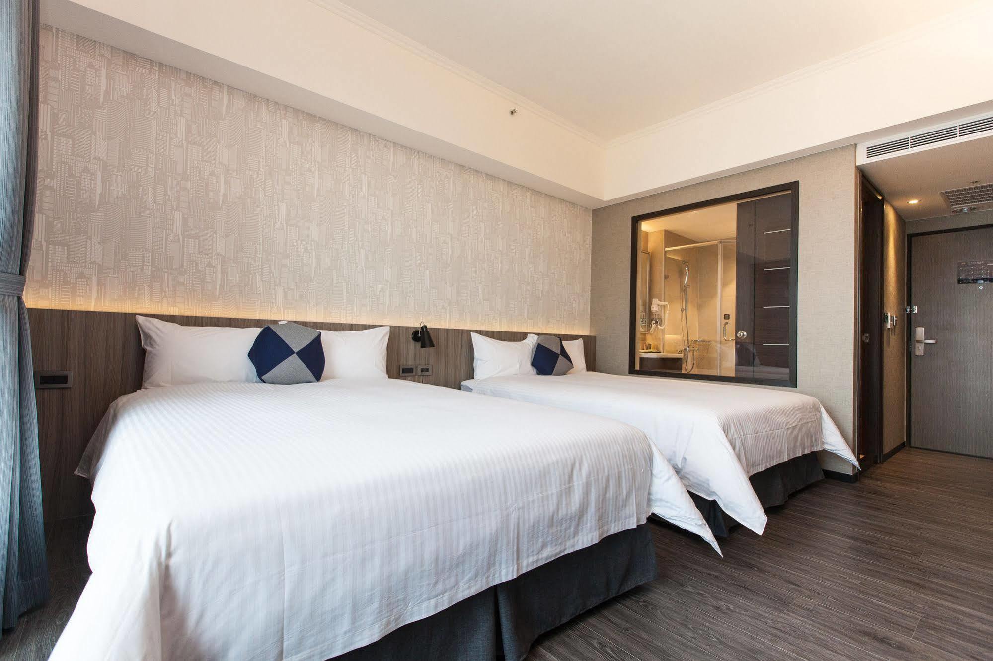 Holiday Inn Express Kaohsiung Love River, an IHG Hotel Exterior foto
