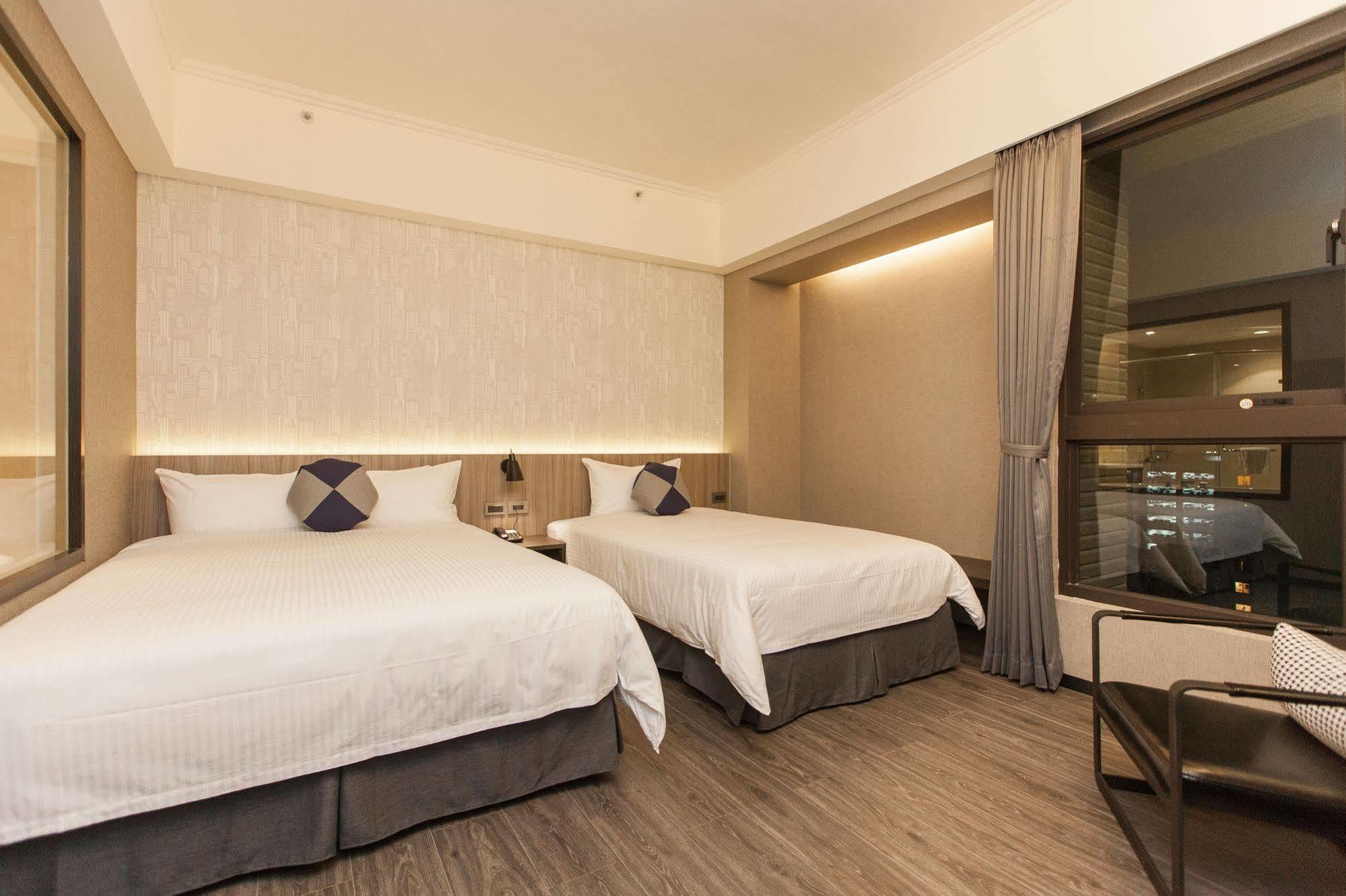 Holiday Inn Express Kaohsiung Love River, an IHG Hotel Exterior foto